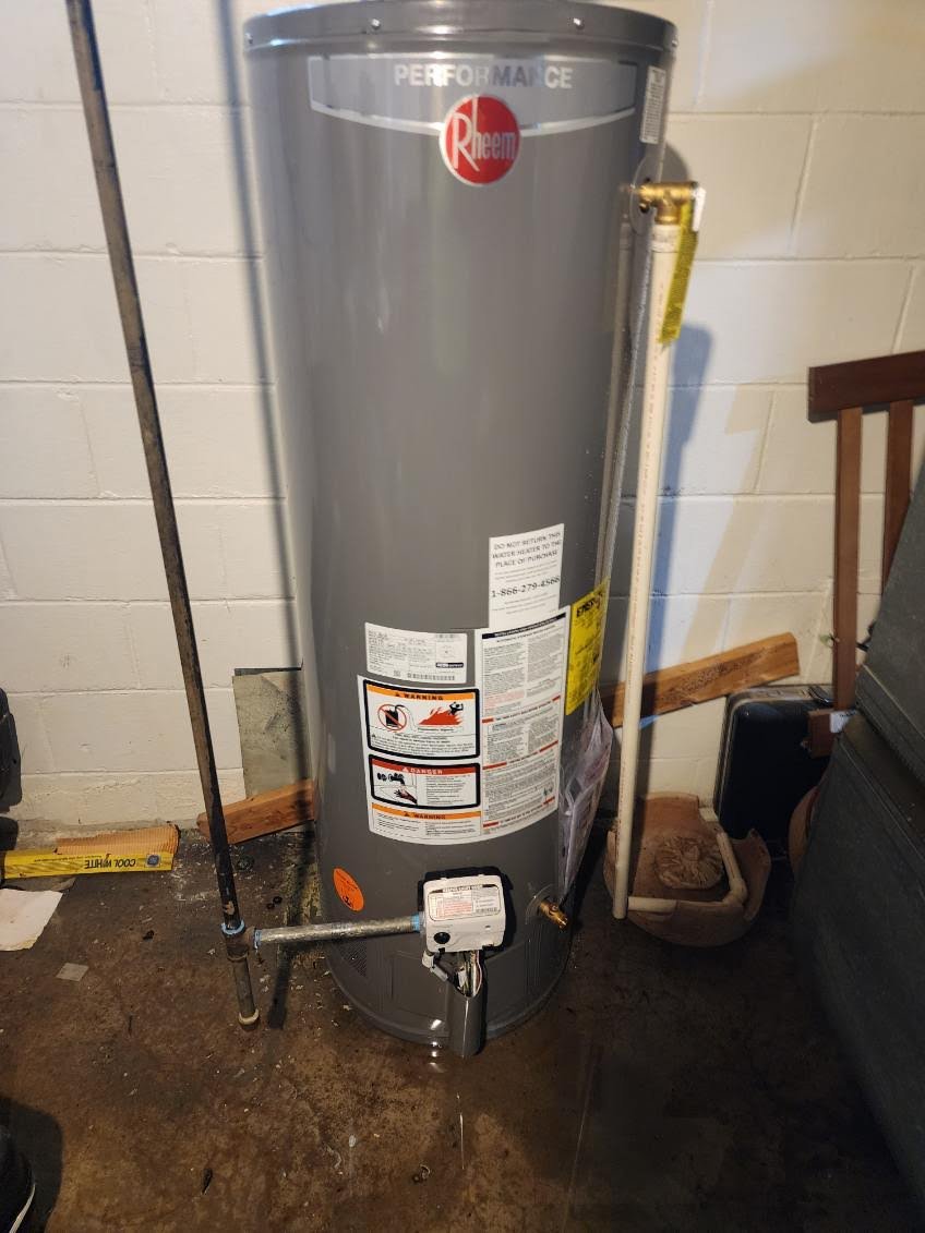 Installed hot-water tank